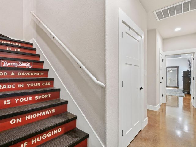 138 Wood Hollow CT, Bastrop, TX 78602