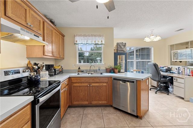 1101 Montclair Drive, Hinesville, GA 31313