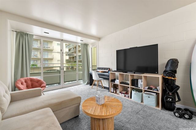 445 Kaiolu Street 212, Honolulu, HI 96815