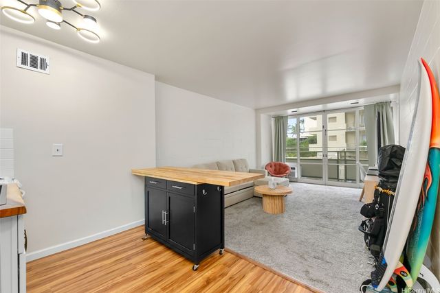 445 Kaiolu Street 212, Honolulu, HI 96815
