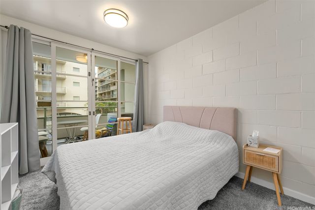 445 Kaiolu Street 212, Honolulu, HI 96815