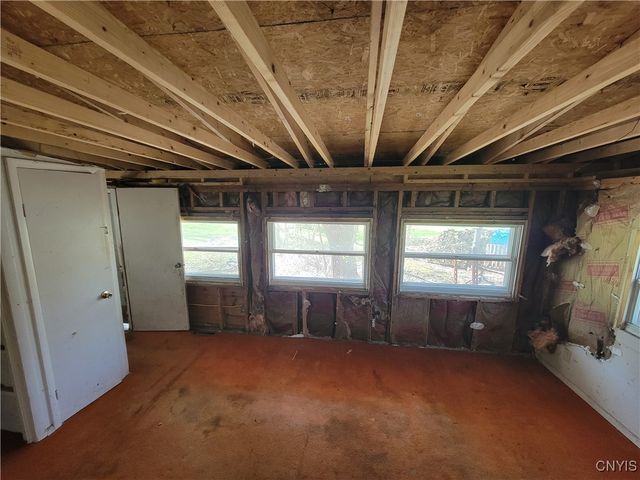 3182 Cold Springs Road, Lysander, NY 13027