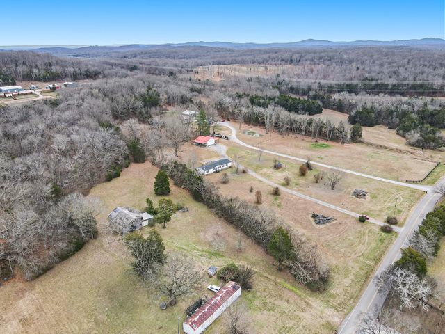 4052 Hill Rd, Rockvale, TN 37153