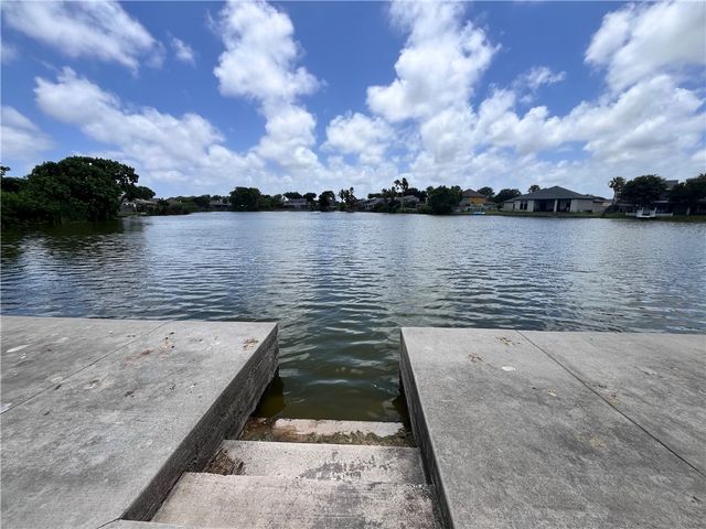 9529 Lovebird St, Corpus Christi, TX 78418