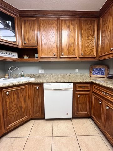 9529 Lovebird St, Corpus Christi, TX 78418