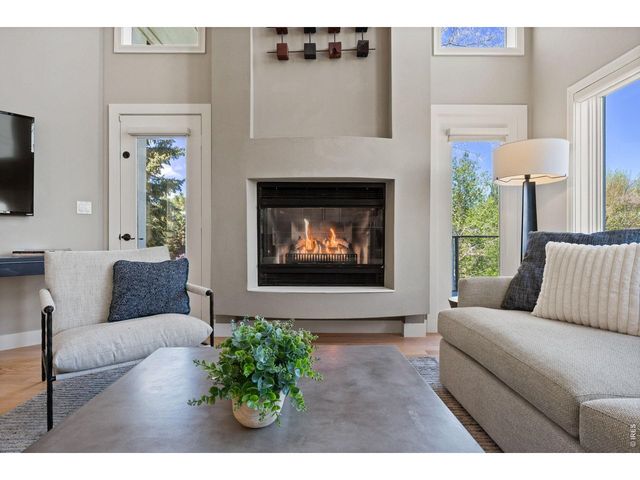 557 E Gill Way, Superior, CO 80027