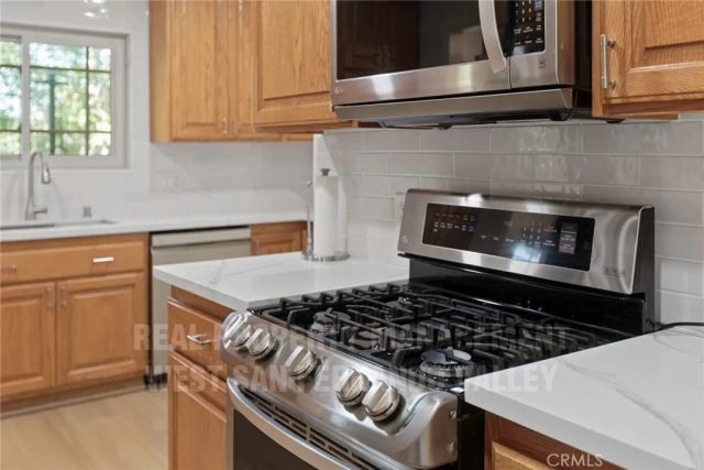 12920 Aetna St., Van Nuys, CA 91401