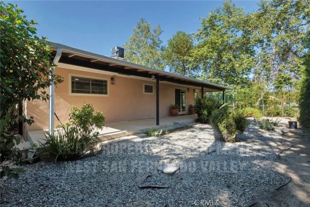 12920 Aetna St., Van Nuys, CA 91401
