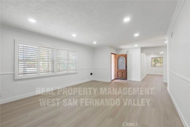 12920 Aetna St., Van Nuys, CA 91401