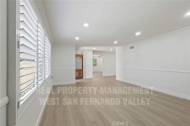 12920 Aetna St., Van Nuys, CA 91401