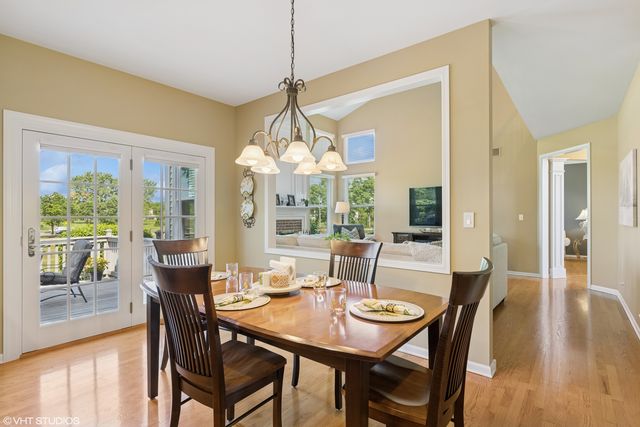 610 Woods Creek Lane, Algonquin, IL 60102