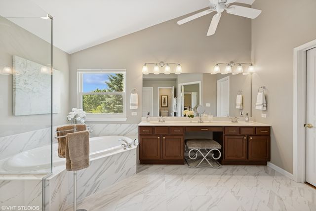 610 Woods Creek Lane, Algonquin, IL 60102