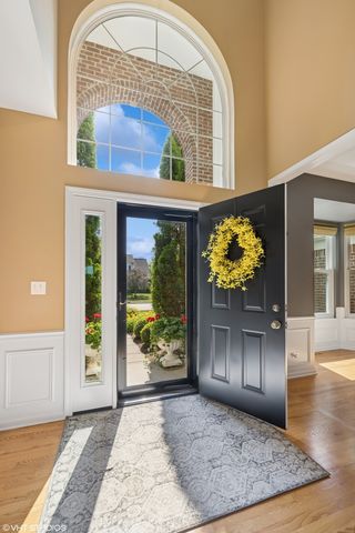 610 Woods Creek Lane, Algonquin, IL 60102