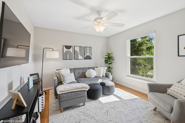 610 Woods Creek Lane, Algonquin, IL 60102