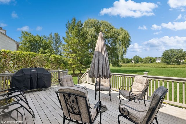 610 Woods Creek Lane, Algonquin, IL 60102