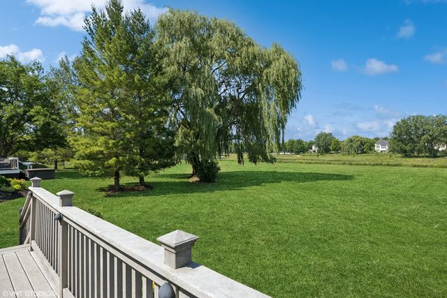 610 Woods Creek Lane, Algonquin, IL 60102