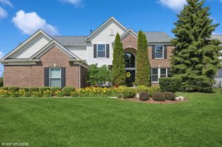 610 Woods Creek Lane, Algonquin, IL 60102