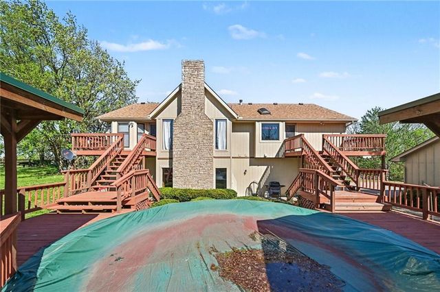 15800 Rule Lane, Smithville, MO 64089