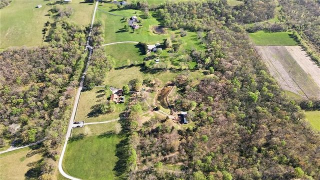 15800 Rule Lane, Smithville, MO 64089