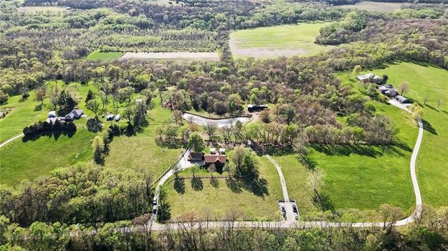 15800 Rule Lane, Smithville, MO 64089