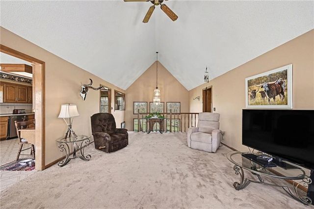 15800 Rule Lane, Smithville, MO 64089