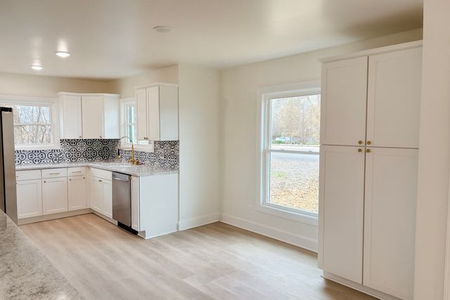 206 W Main St, Hohenwald, TN 38462