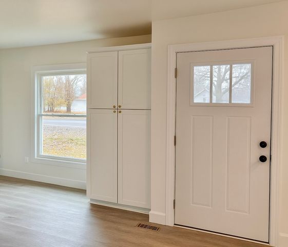 206 W Main St, Hohenwald, TN 38462