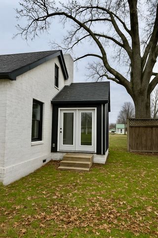 206 W Main St, Hohenwald, TN 38462