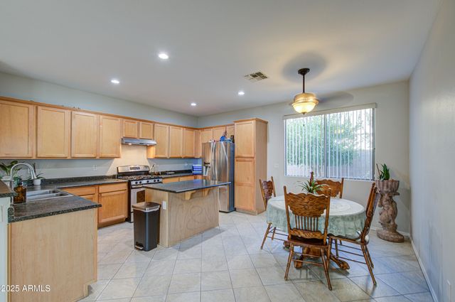 8557 W MALAPAI Drive, Peoria, AZ 85345