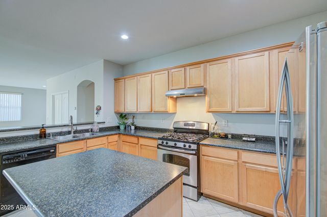 8557 W MALAPAI Drive, Peoria, AZ 85345