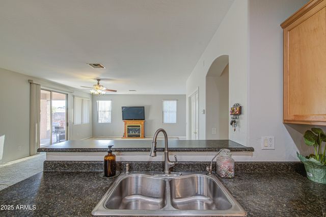 8557 W MALAPAI Drive, Peoria, AZ 85345