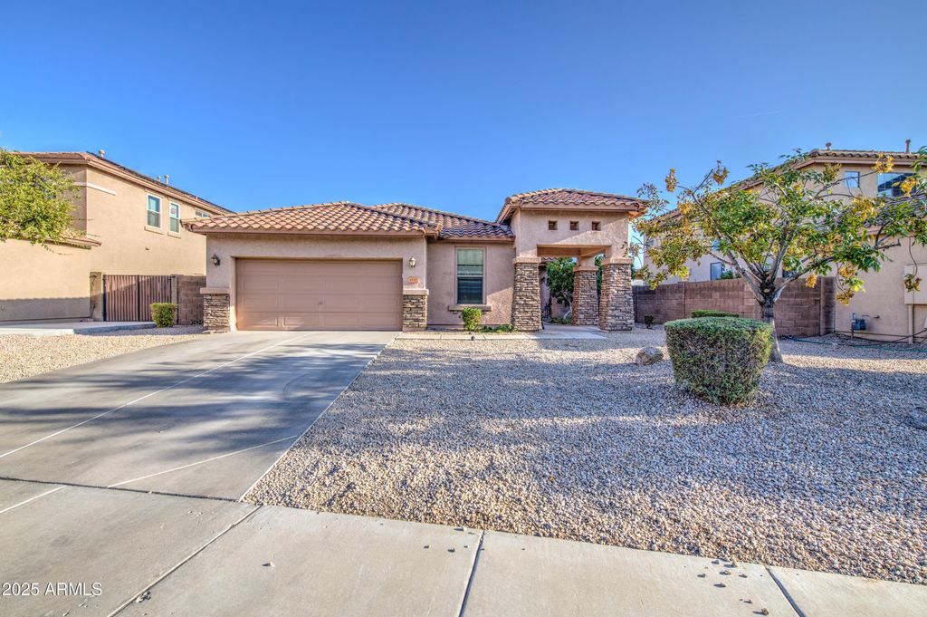 8557 W MALAPAI Drive, Peoria, AZ 85345