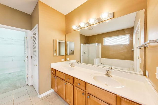 2660 Chesire Court, West Dundee, IL 60118