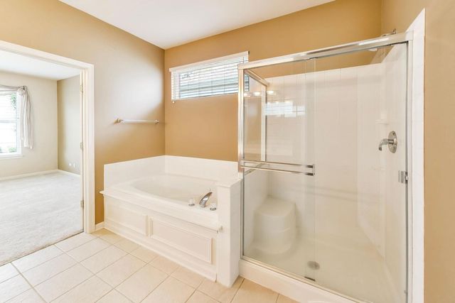 2660 Chesire Court, West Dundee, IL 60118
