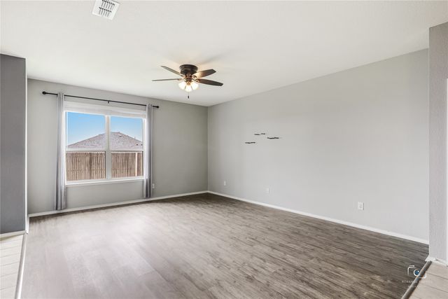3428 Wavecrest Lane, Denton, TX 76208
