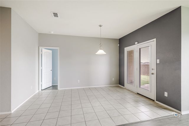 3428 Wavecrest Lane, Denton, TX 76208