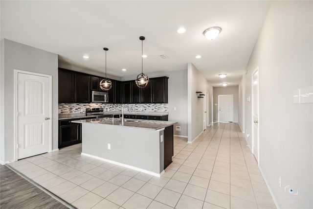 3428 Wavecrest Lane, Denton, TX 76208