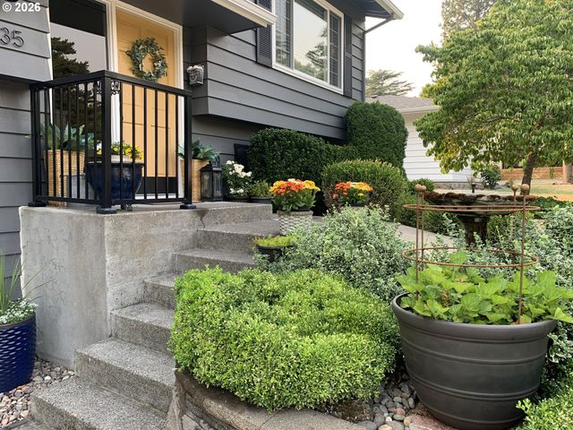 1335 Nw 133RD Ave, Portland, OR 97229