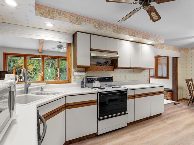 N7295 Ridge ROAD, Plymouth, WI 53073