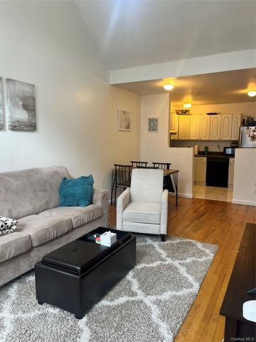 31-17 42 Street 2, Astoria, NY 11103