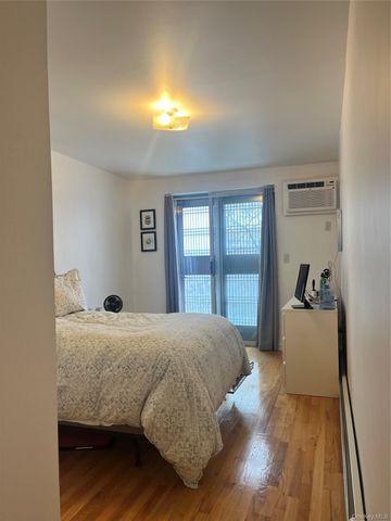 31-17 42 Street 2, Astoria, NY 11103