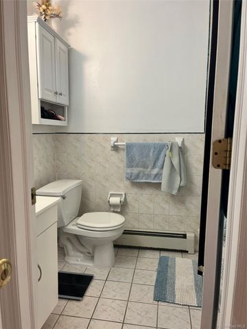 31-17 42 Street 2, Astoria, NY 11103