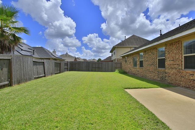 271 Westwood Drive, League City, TX 77573