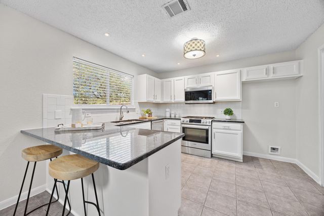 1649 Jerusalem DR, Round Rock, TX 78664