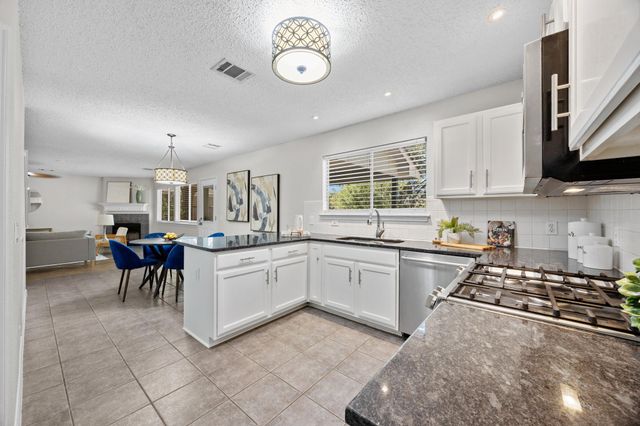 1649 Jerusalem DR, Round Rock, TX 78664