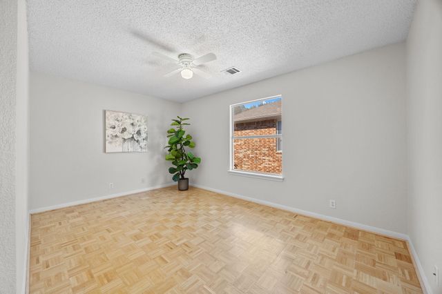 1649 Jerusalem DR, Round Rock, TX 78664