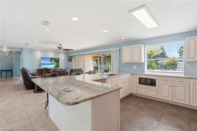5229 Pelican BLVD, Cape Coral, FL 33914
