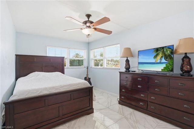 5229 Pelican BLVD, Cape Coral, FL 33914