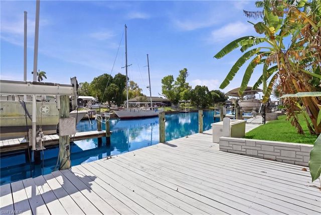 5229 Pelican BLVD, Cape Coral, FL 33914