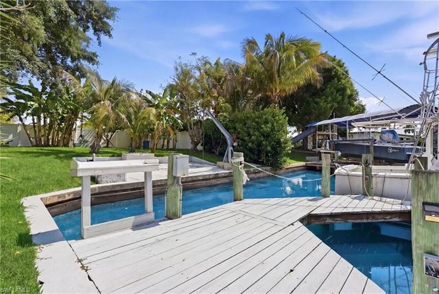 5229 Pelican BLVD, Cape Coral, FL 33914